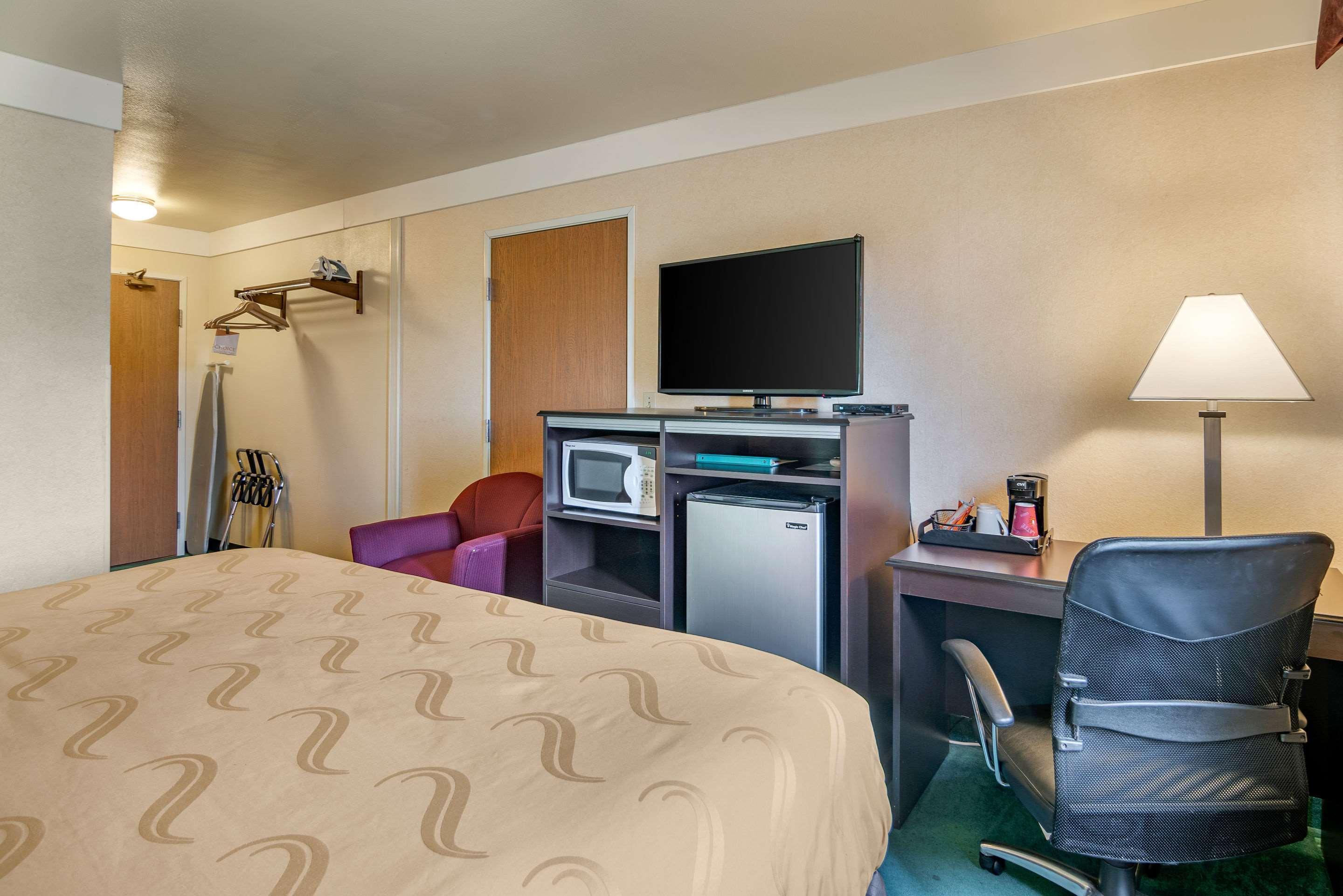 בנד Quality Inn מראה חיצוני תמונה