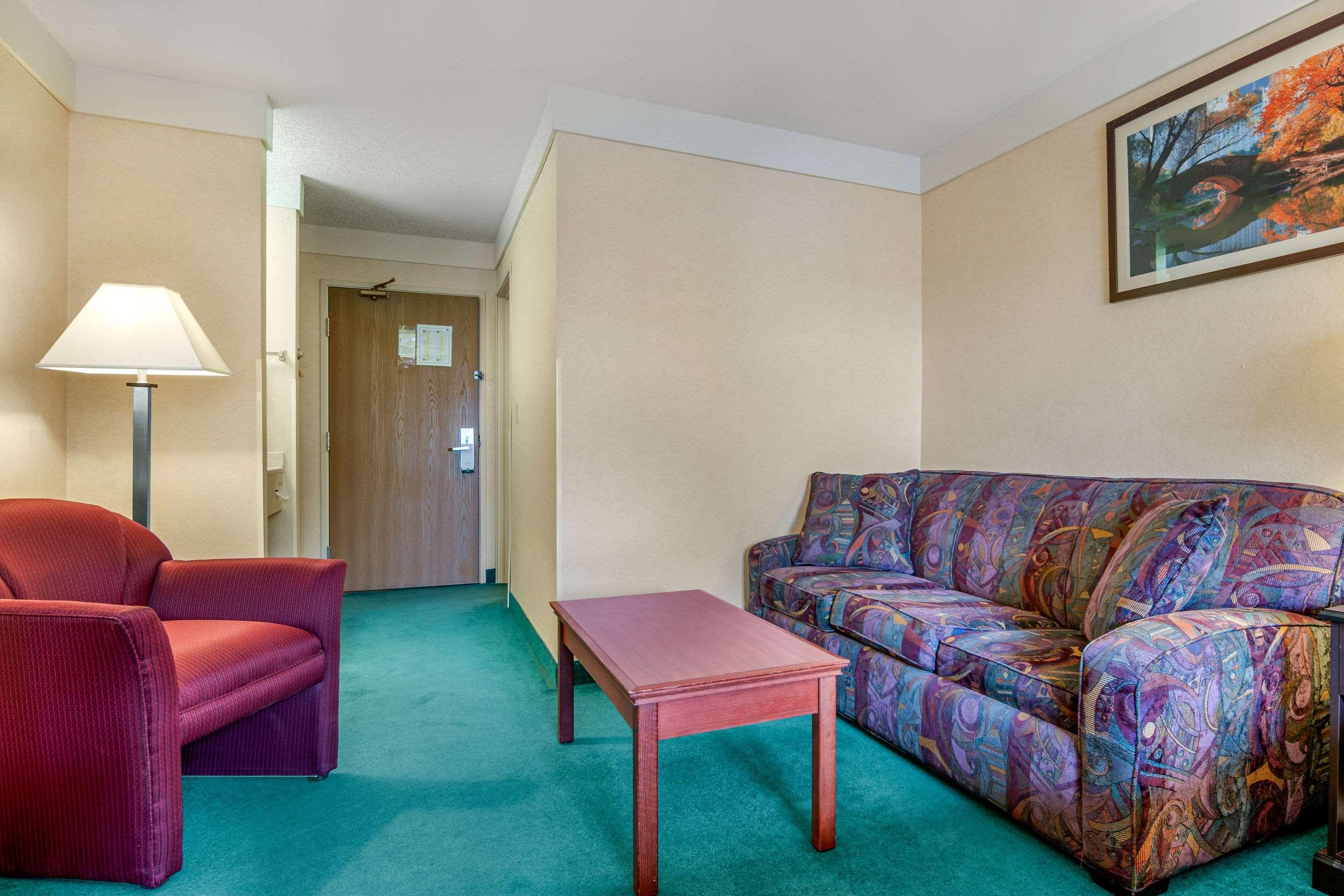 בנד Quality Inn מראה חיצוני תמונה
