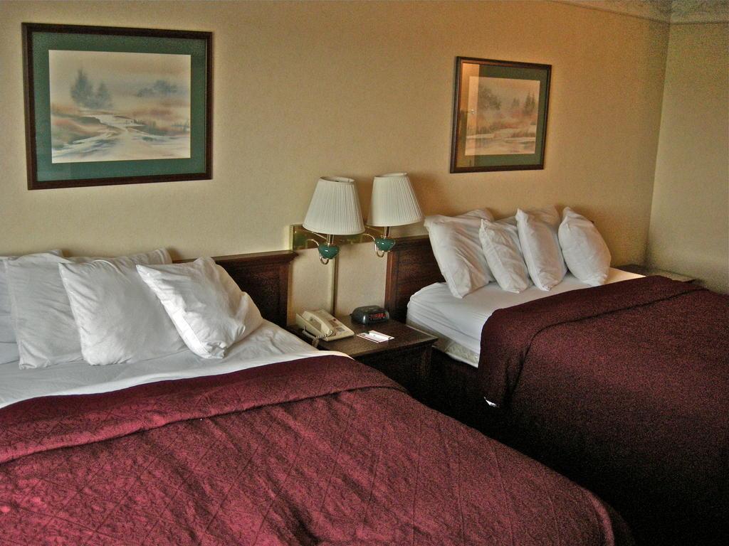 בנד Quality Inn מראה חיצוני תמונה
