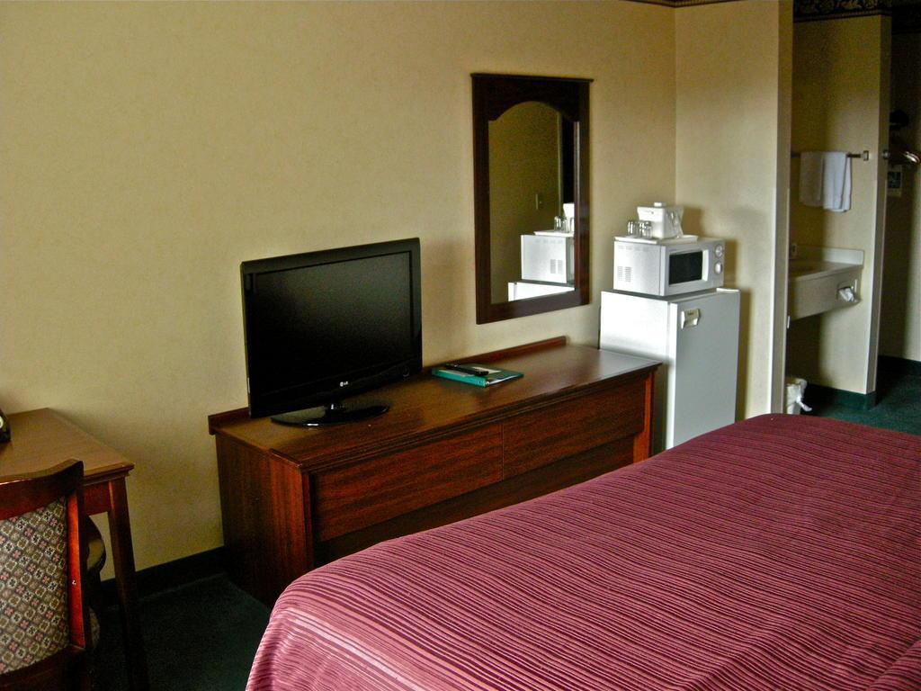 בנד Quality Inn מראה חיצוני תמונה