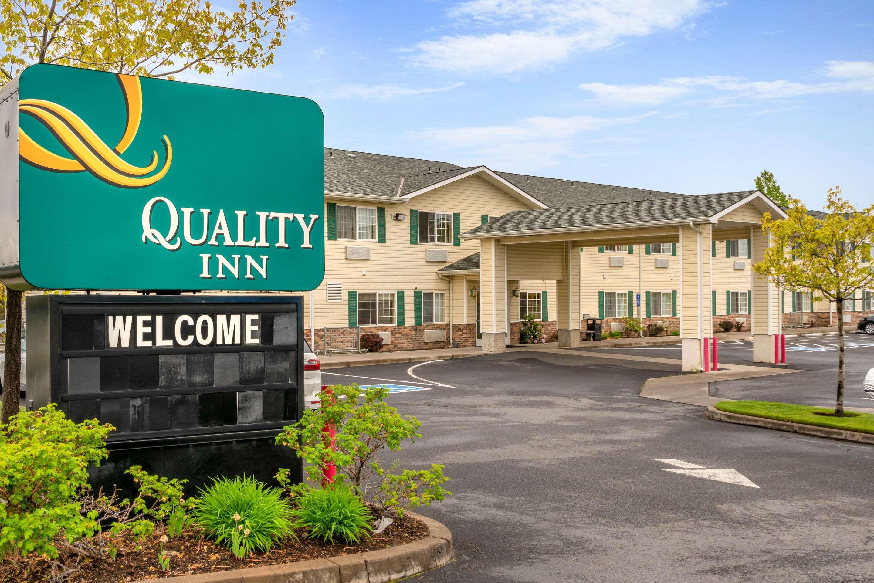 בנד Quality Inn מראה חיצוני תמונה