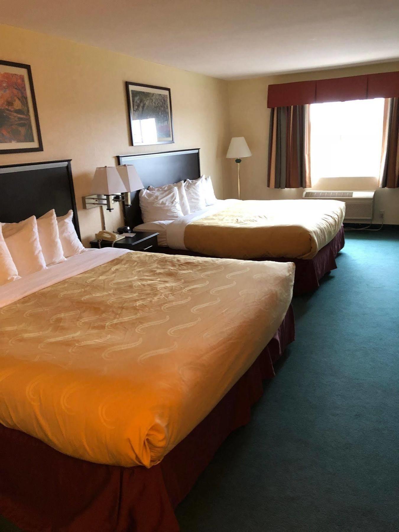 בנד Quality Inn מראה חיצוני תמונה